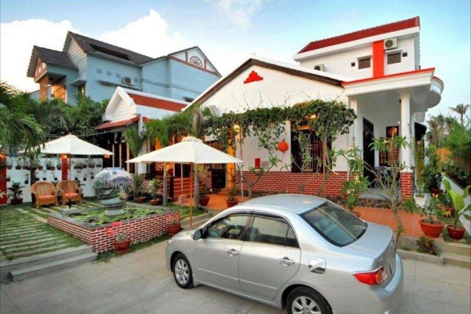 Red House - 2*
