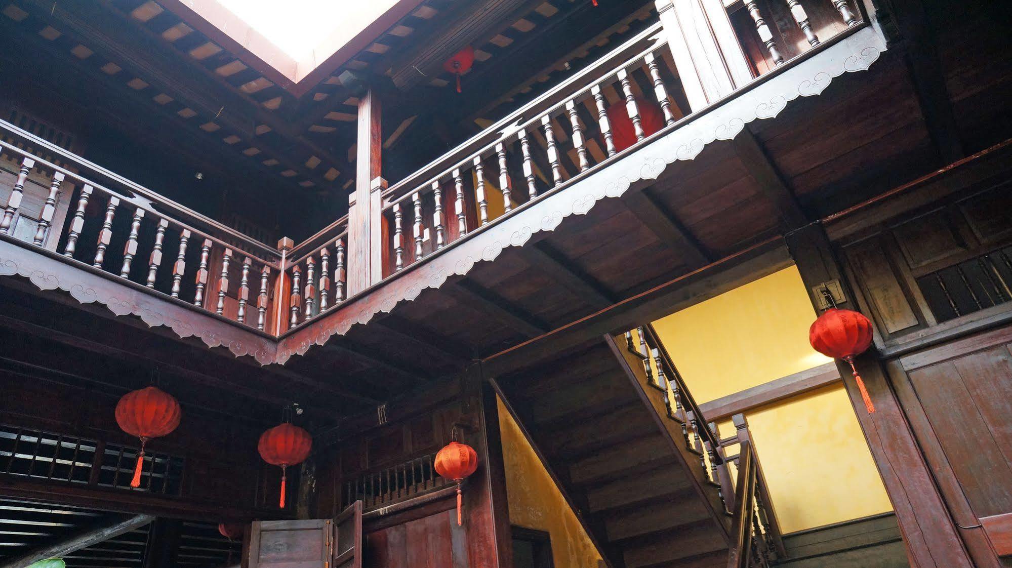 Vinh Hung Heritage Hotel 2*