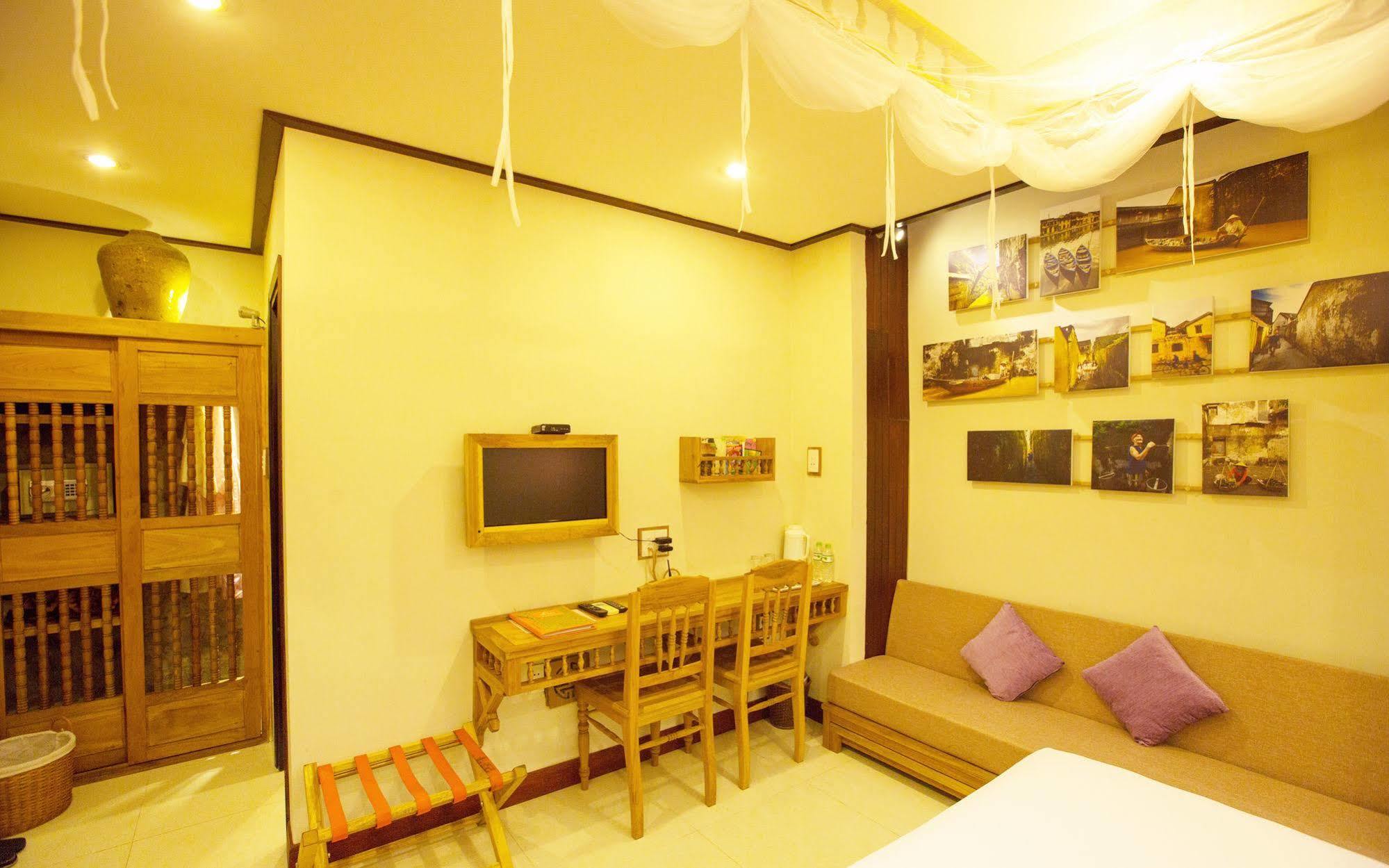 Pho Library Hotel 2*