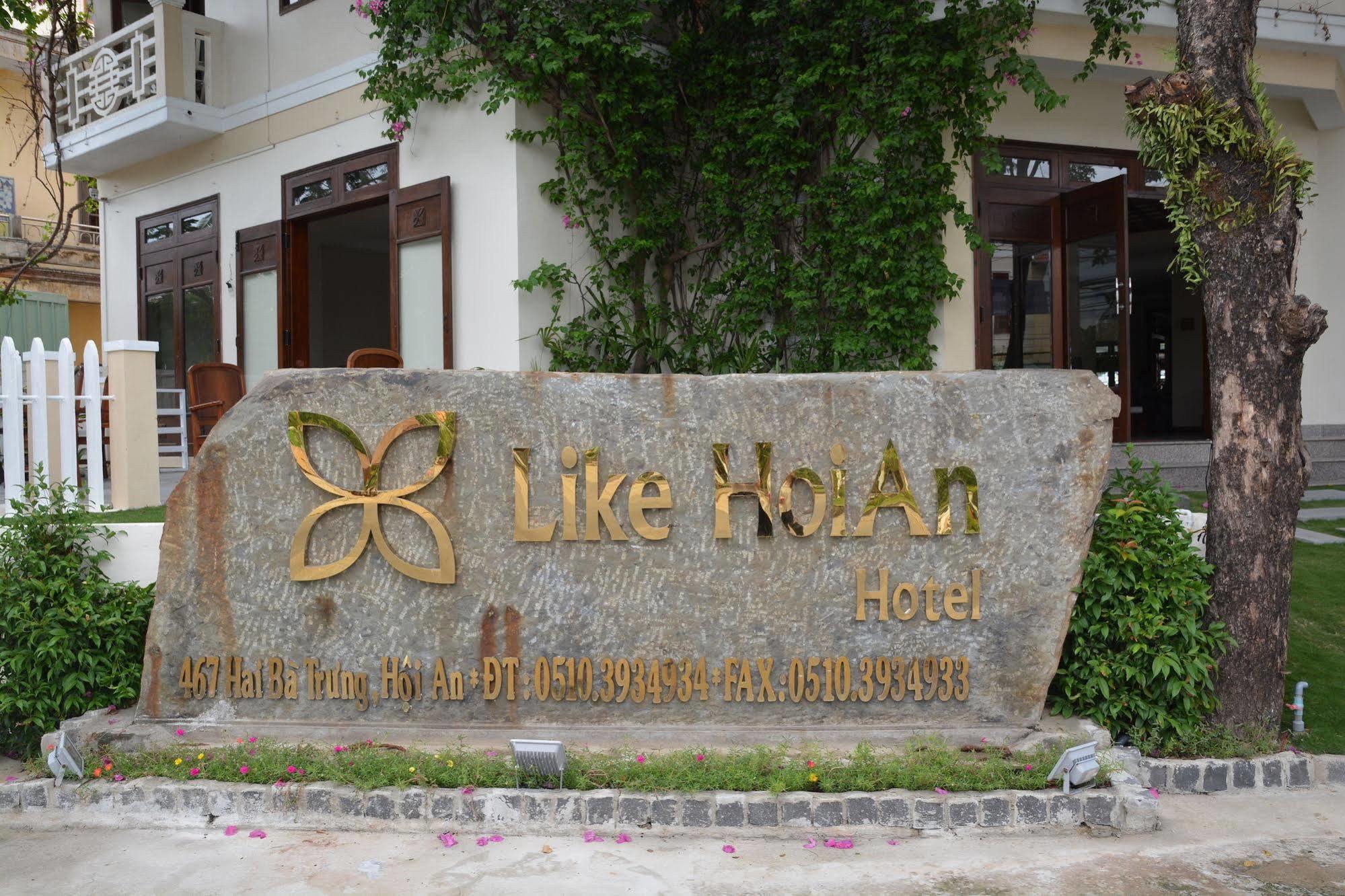 Golden & Hotel