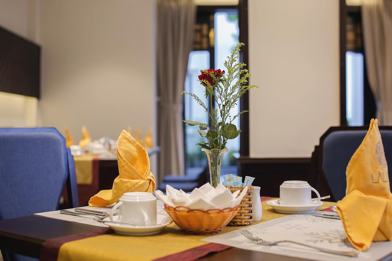 Hotel Laluna Riverside &