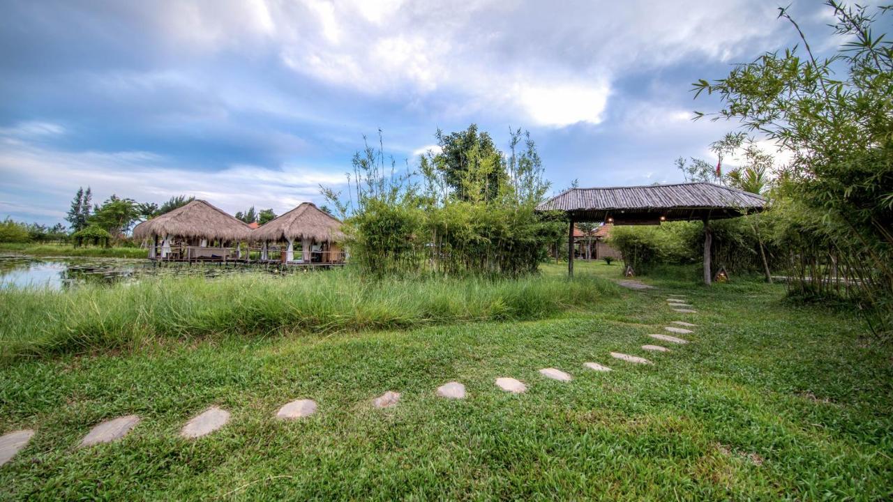 Khách sạn Allamanda Estate 4*