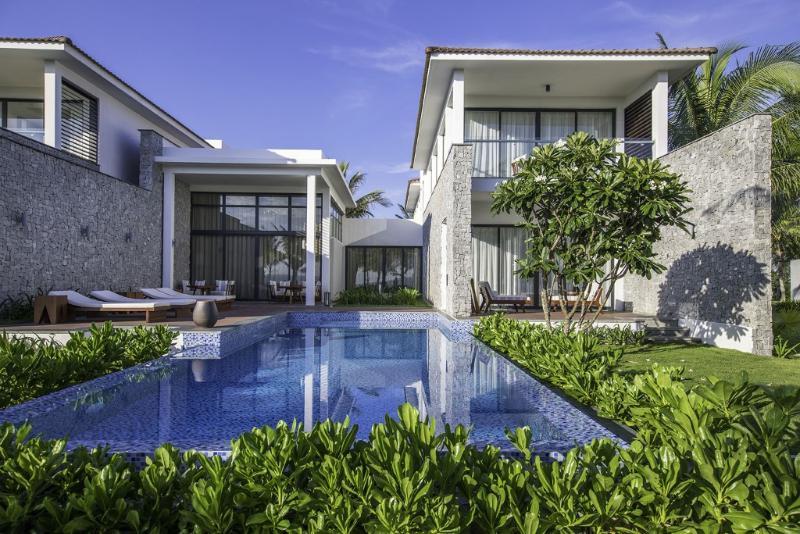 Renaissance & Resort 5*