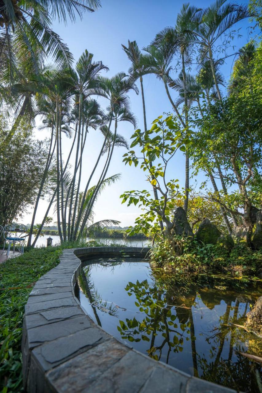 Khu nghỉ mát Riverside &