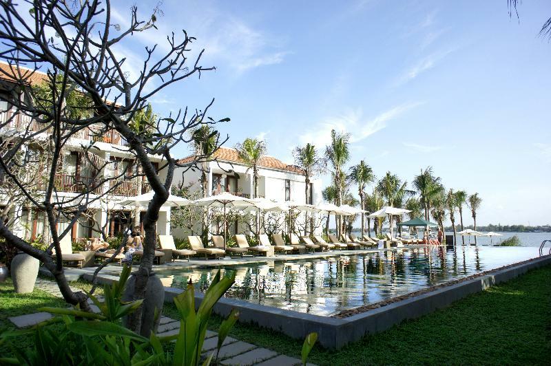 Emerald Riverside 4*