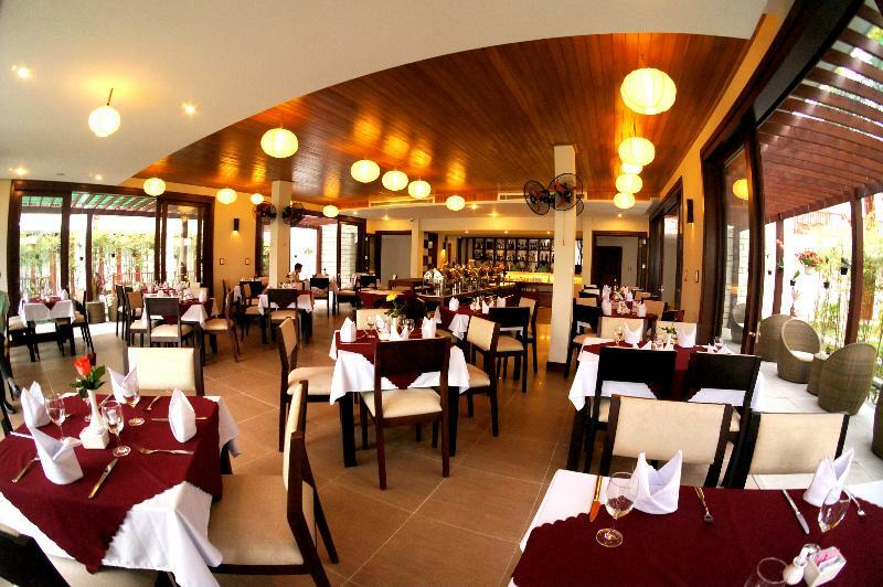 Emerald Riverside Resort 4*