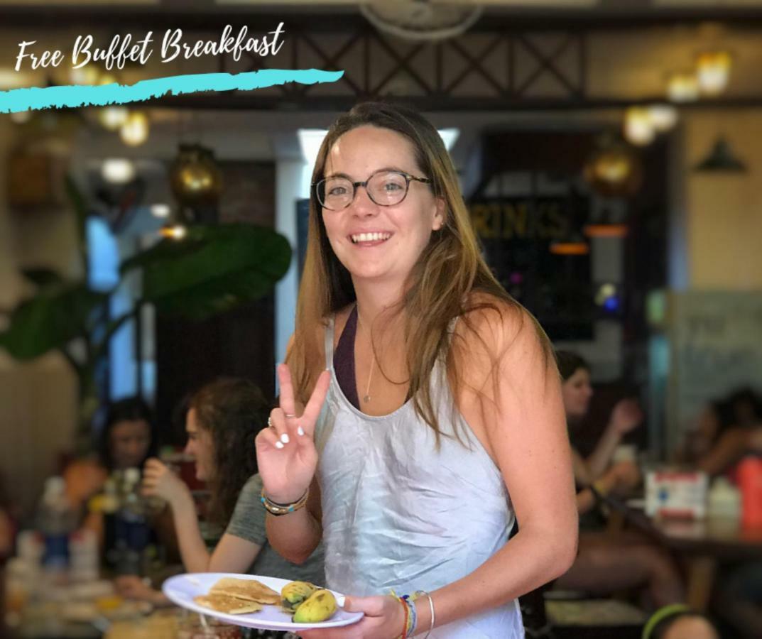 Kiki Hostel & Pool Club 3*