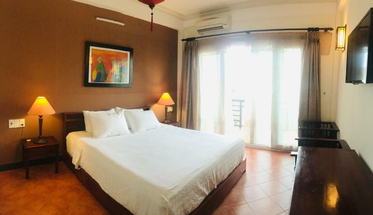 Hotel Kiki Hostel & Pool Club 3*