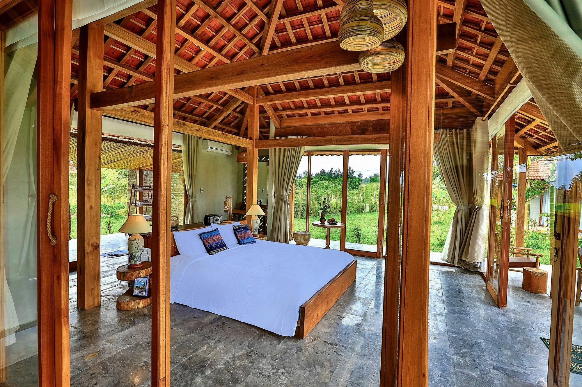 Allamanda Estate Khách sạn 4*