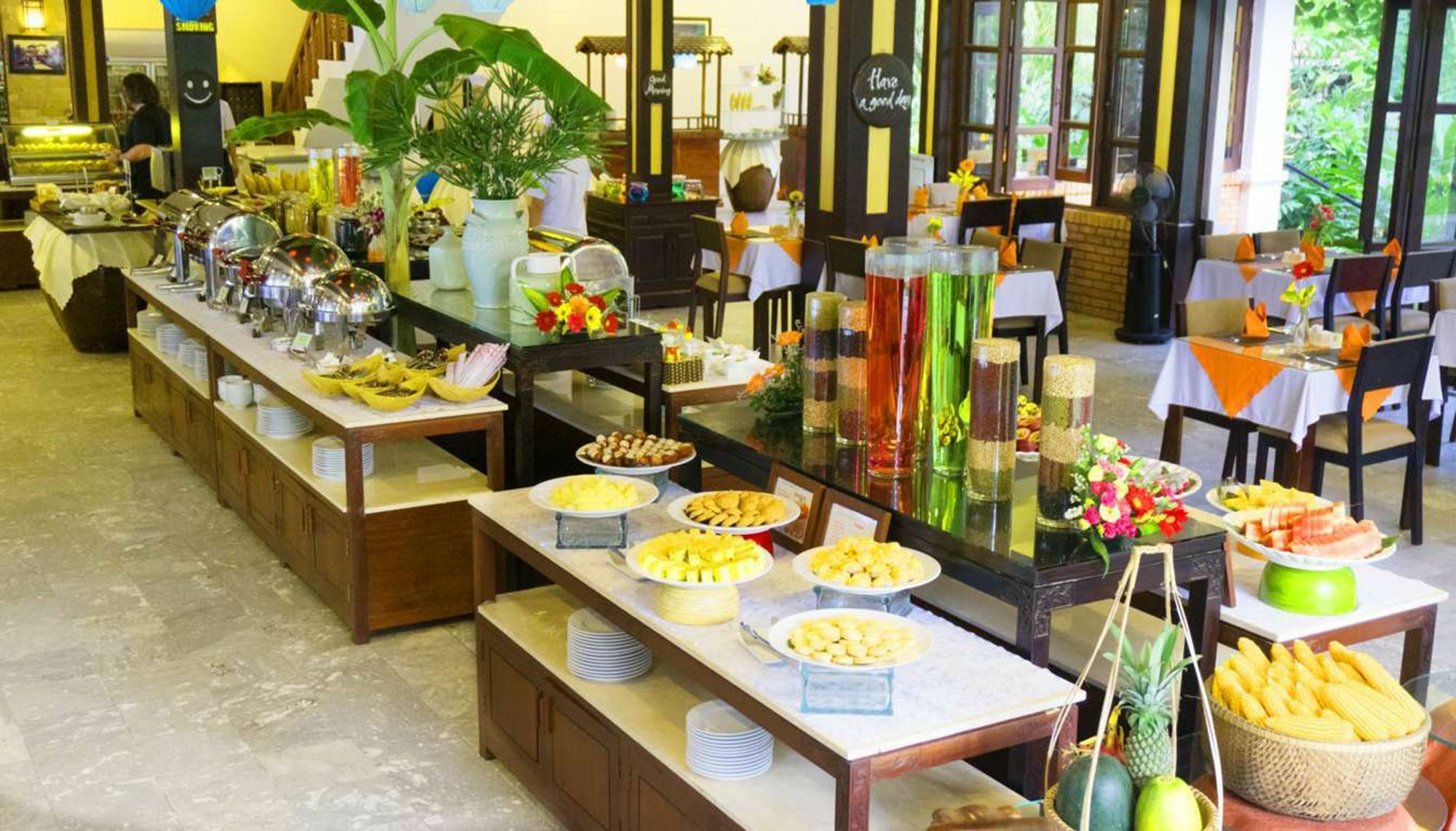 Vinh Hung Riverside & Tempat peranginan 4*