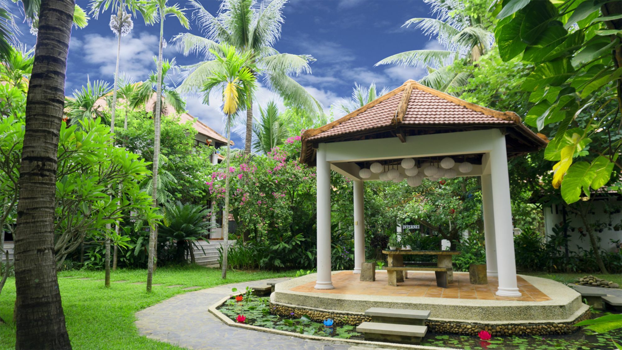 Vinh Hung Riverside & Tempat peranginan