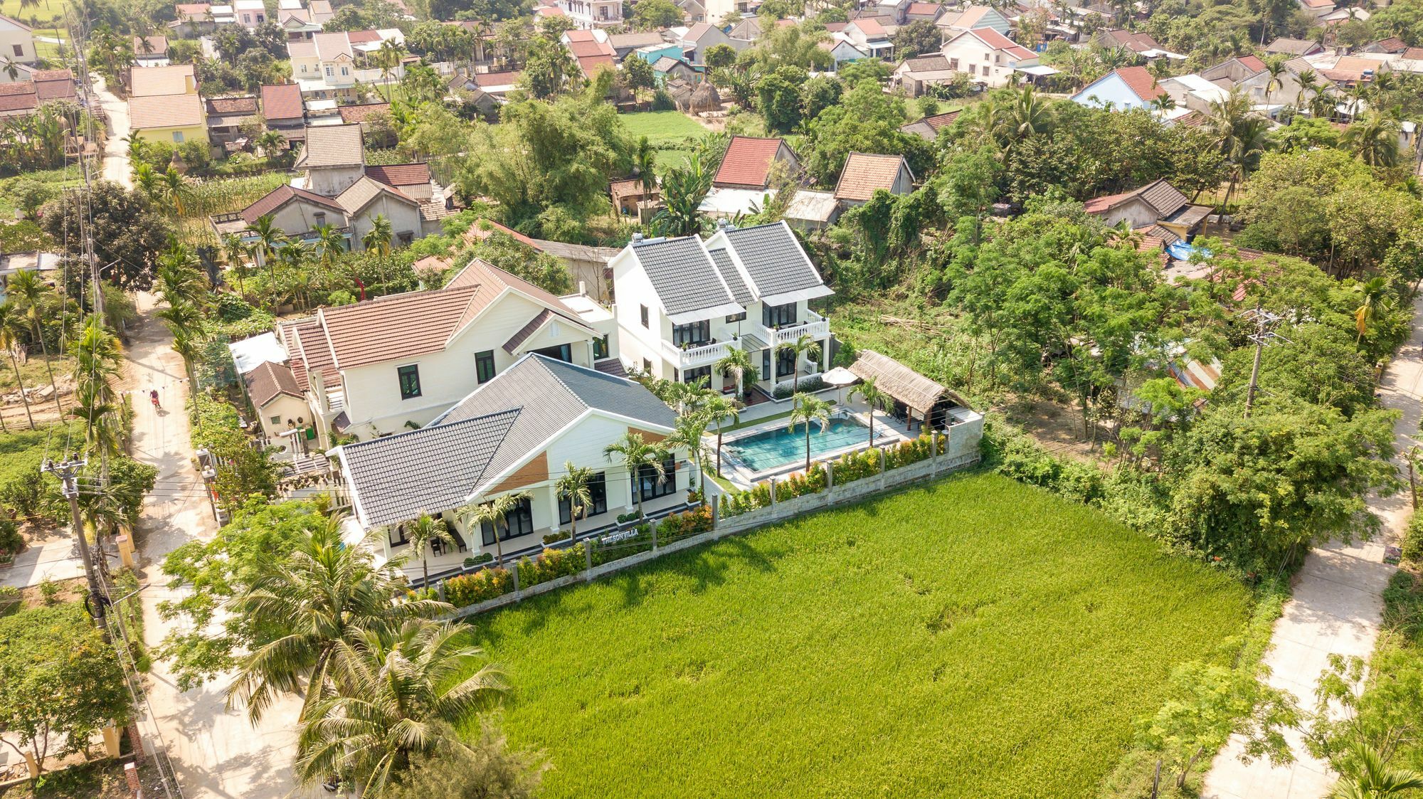 The Son Khách sạn