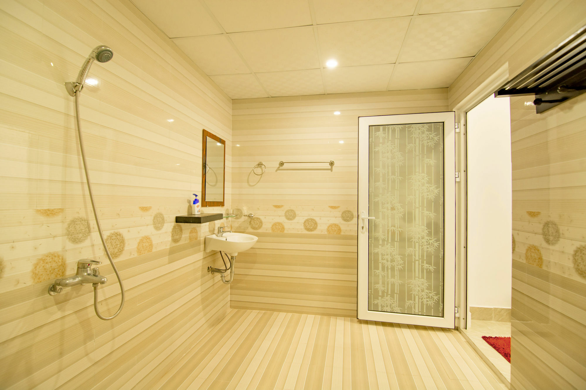 Hung Do Homestay *