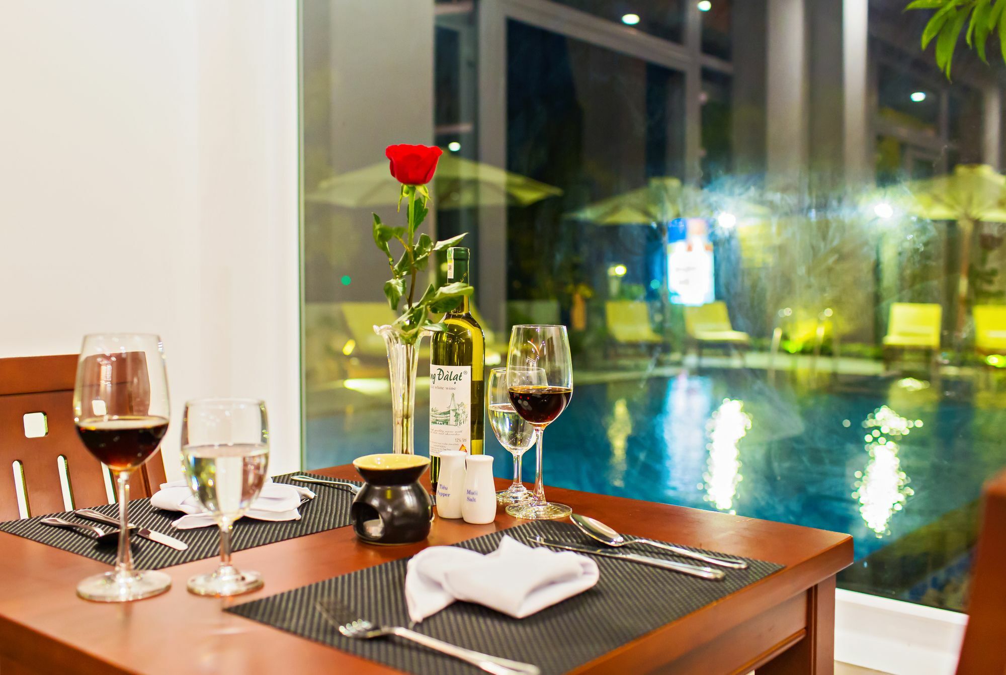 Riverside White House Boutique Hotel