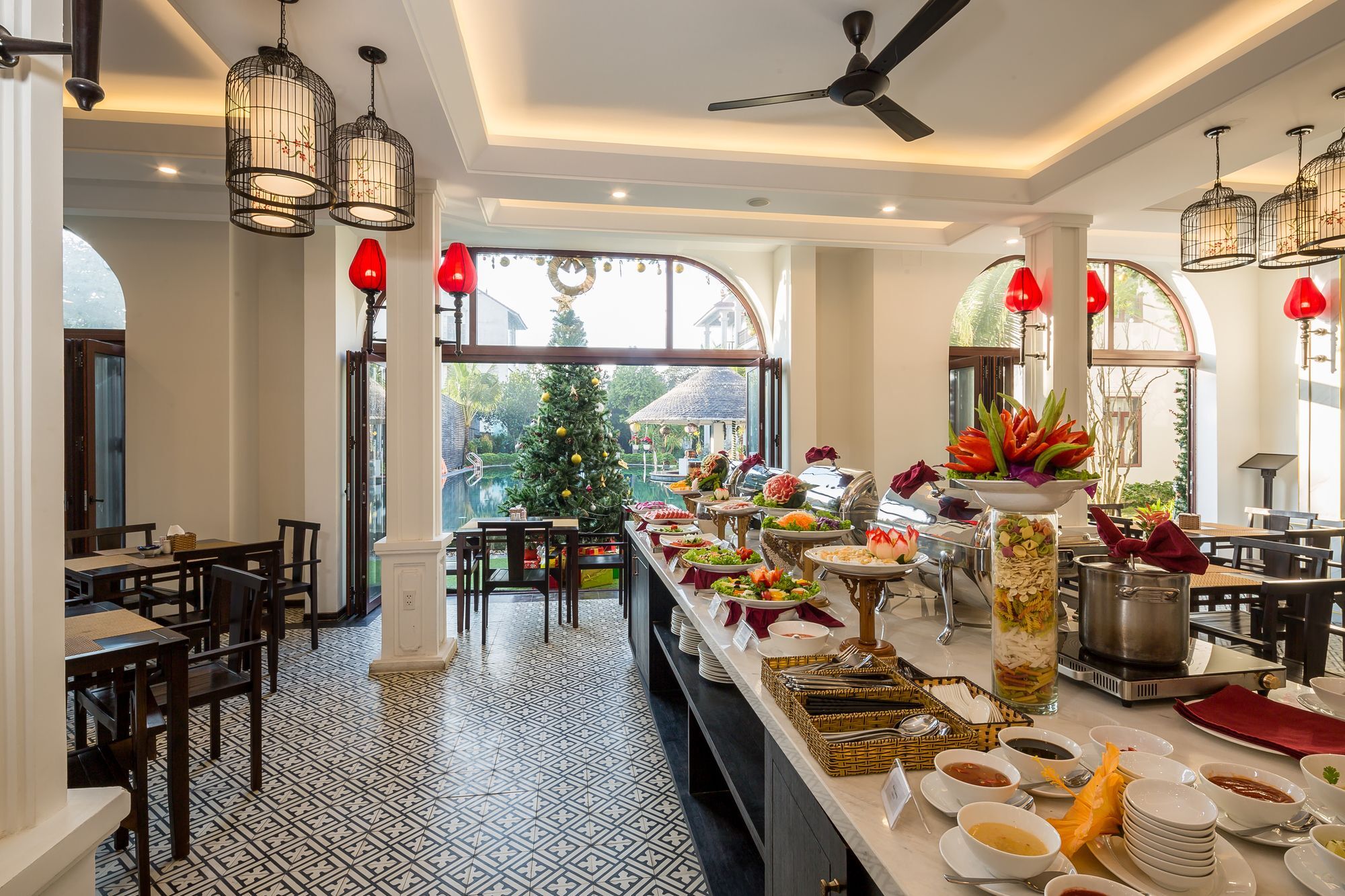 Emotion Boutique Hotel 3*