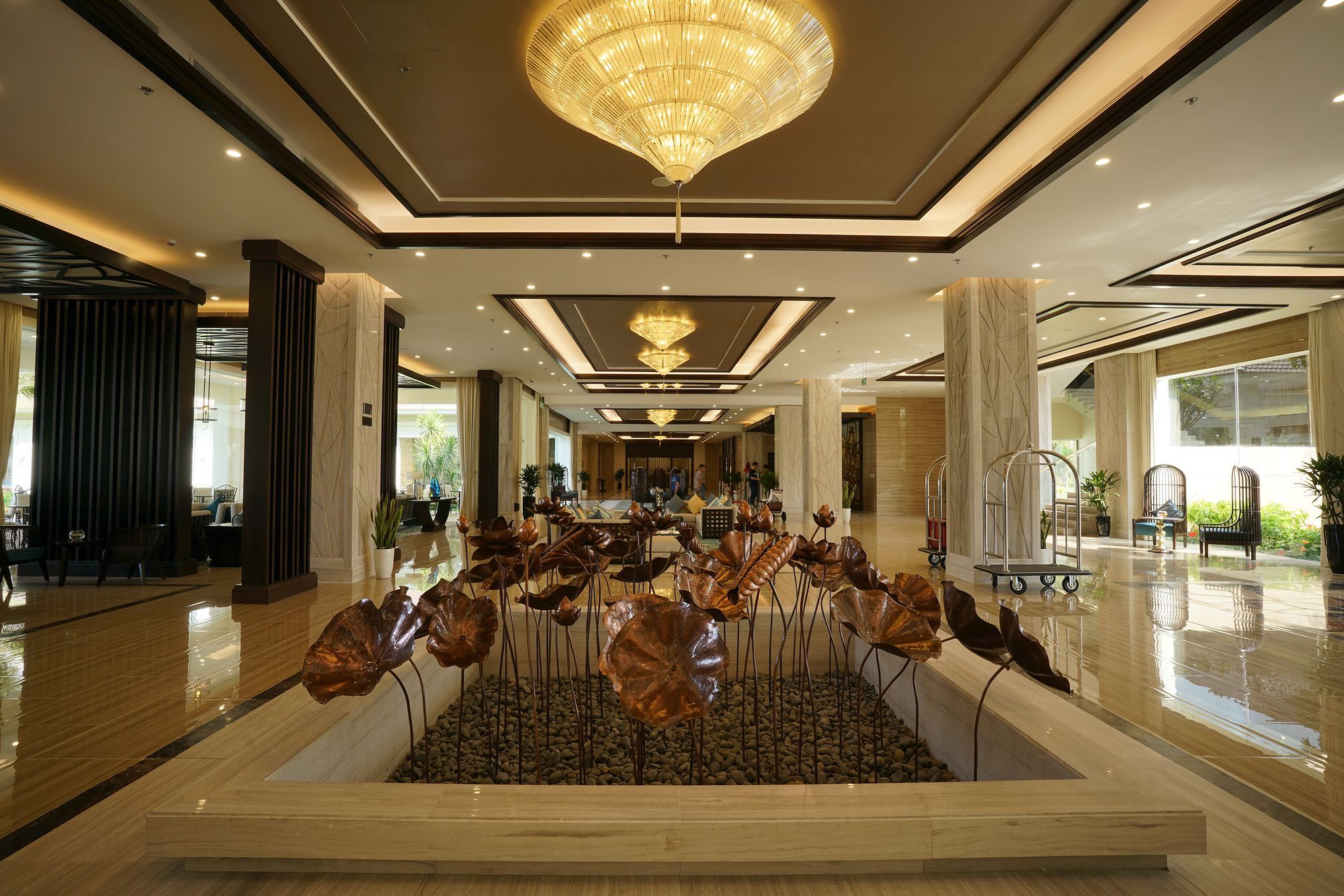 Renaissance & Resort 5*