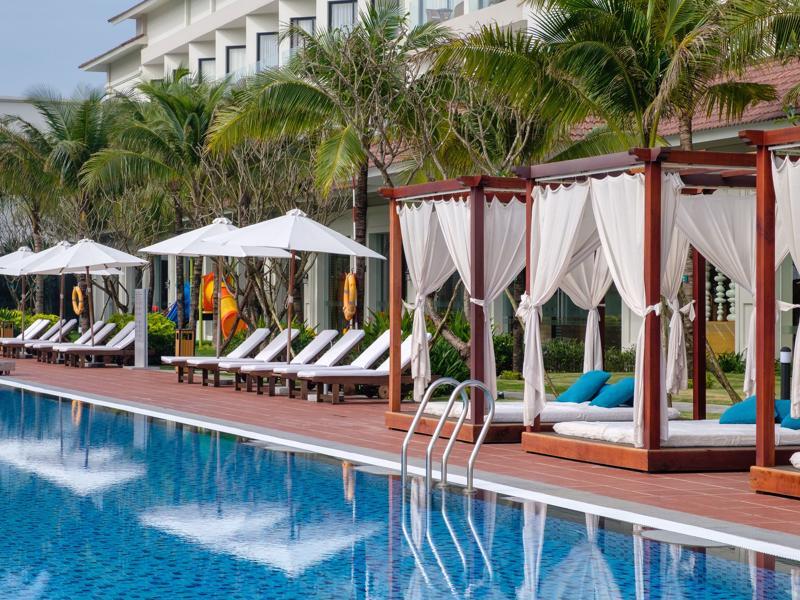 Renaissance & Resort 5*