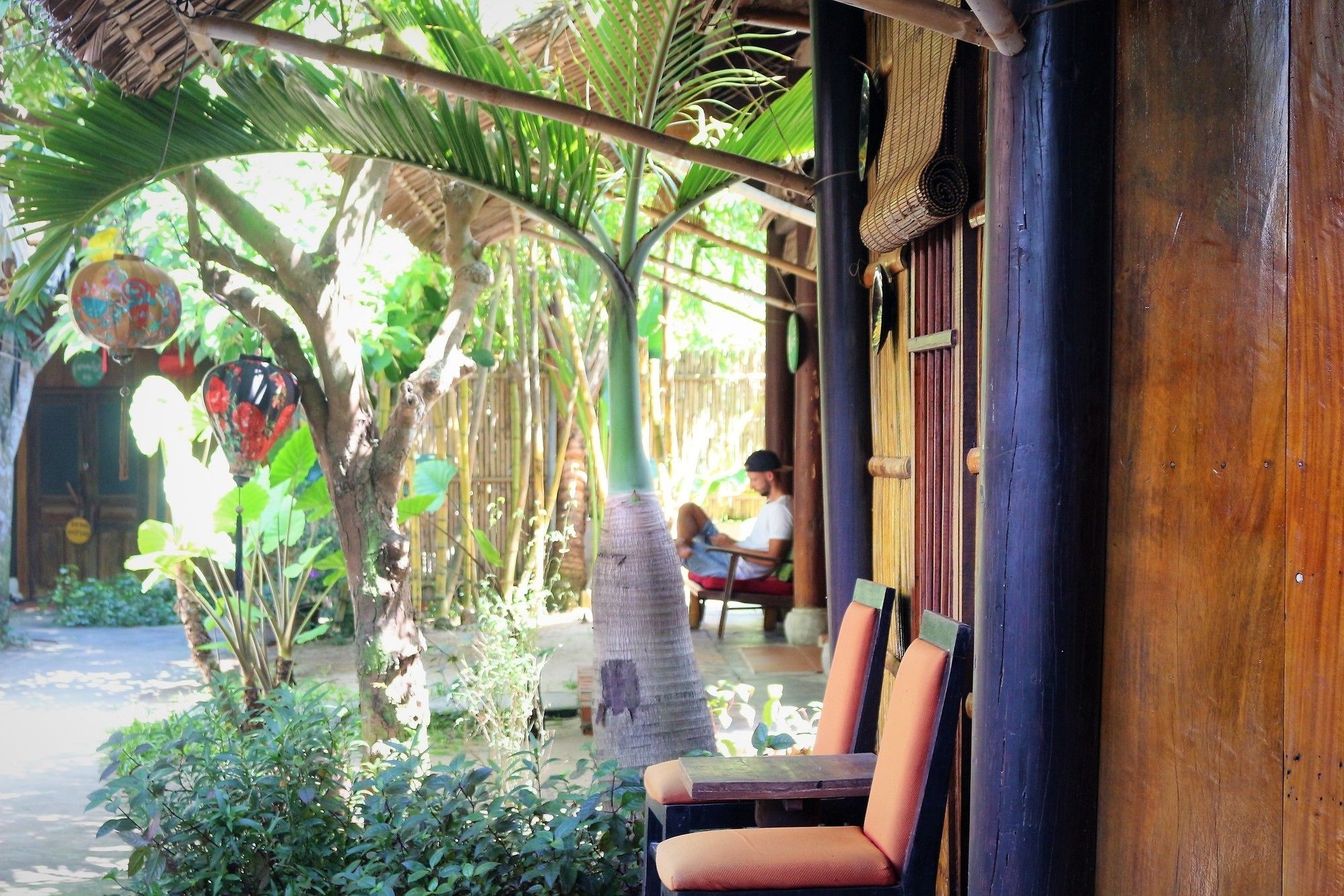Under The Coconut Tree Hotel