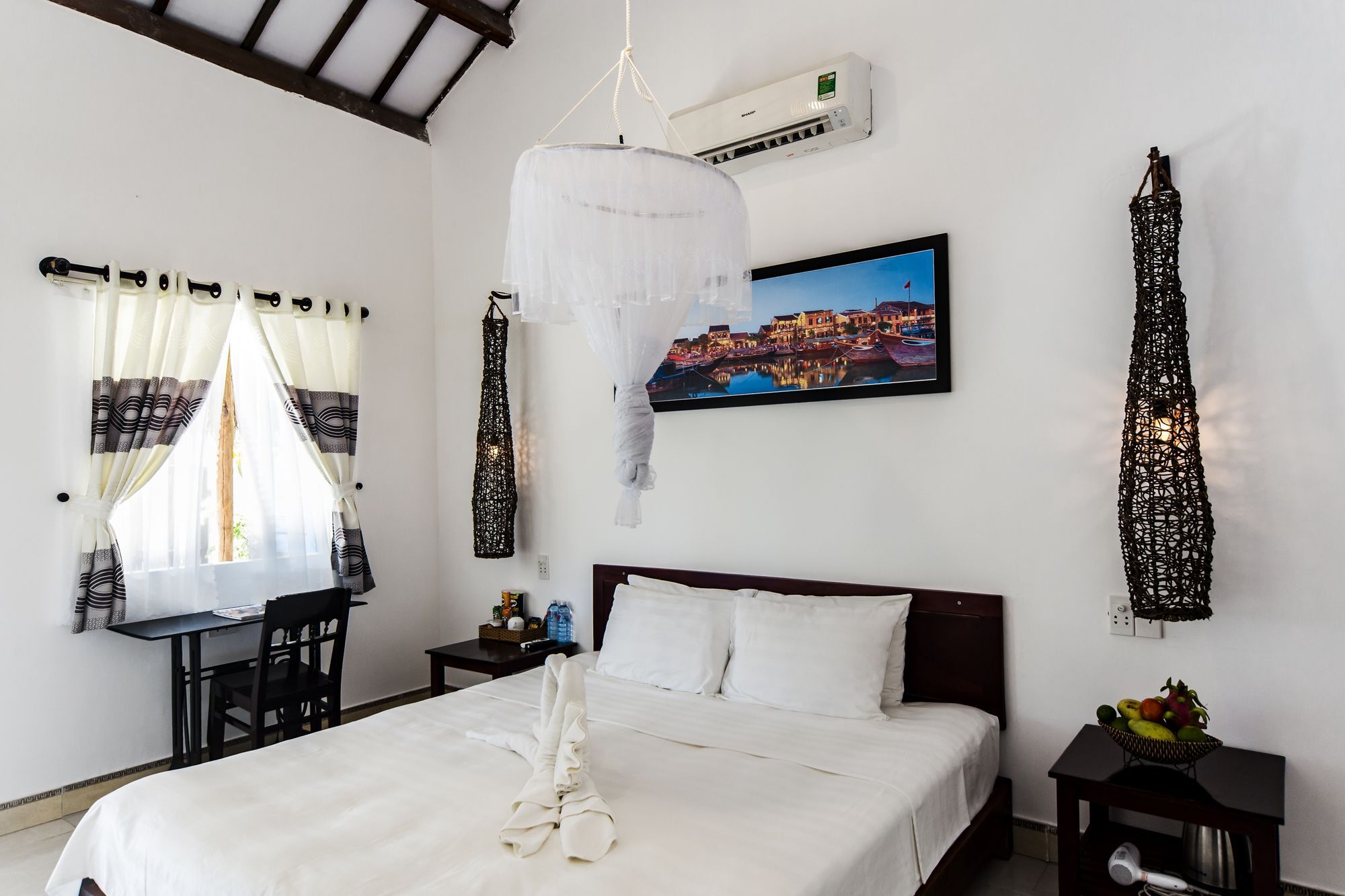Bed & Breakfast Cashew Tree