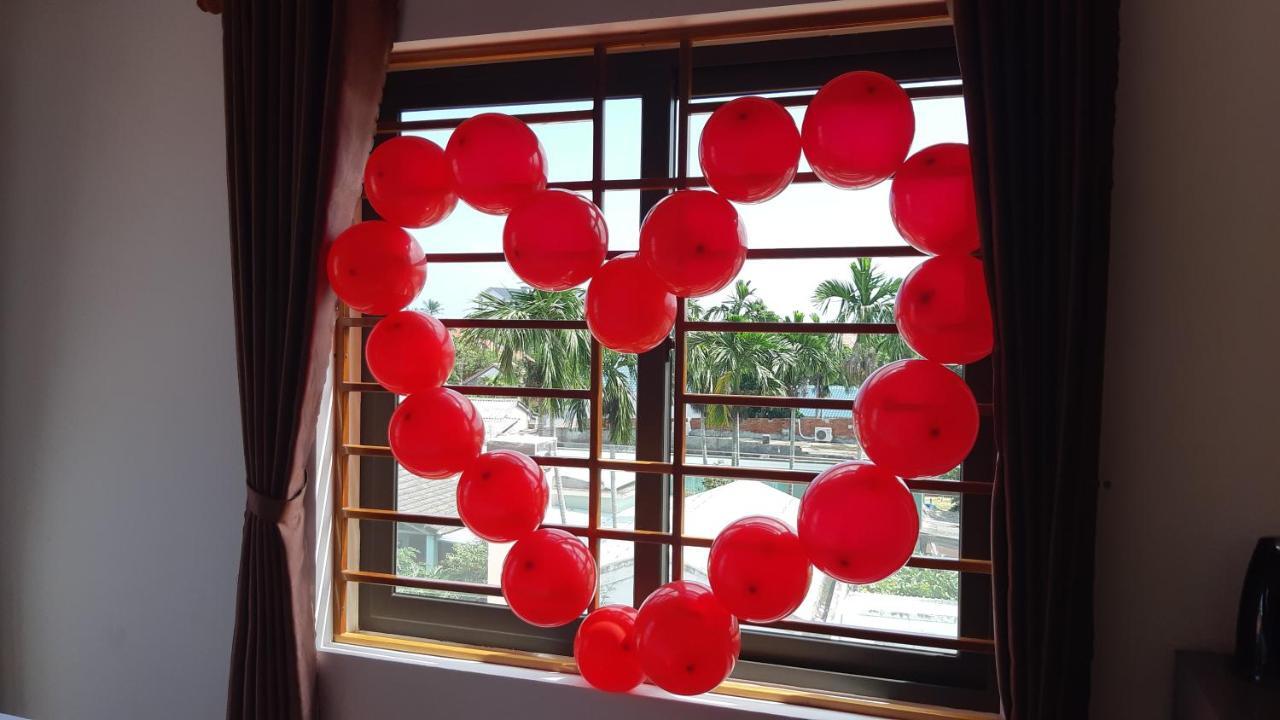Nhu Y * Hoi An