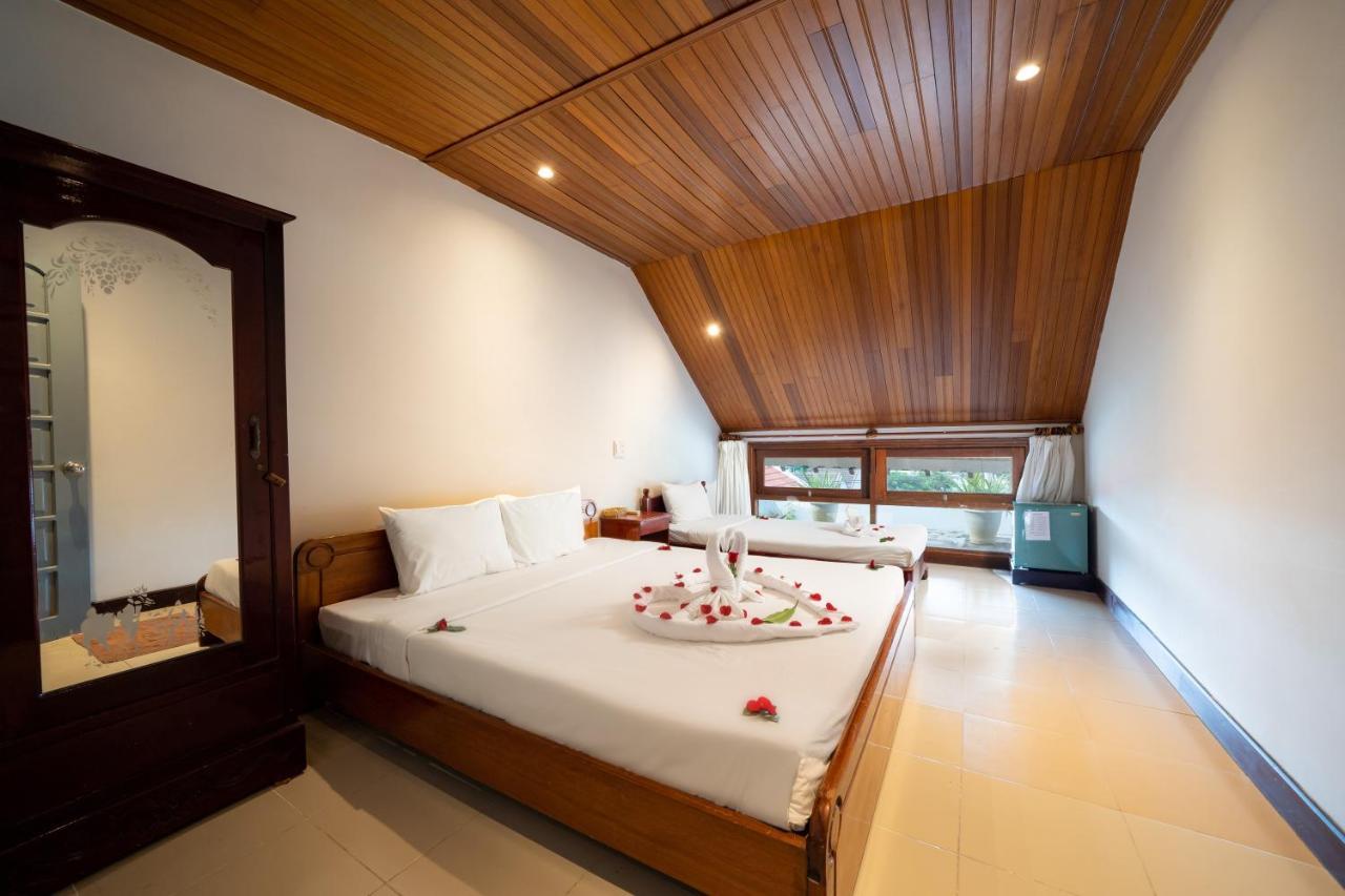Bed Station Hostel&pool Bar  Former Sunflower