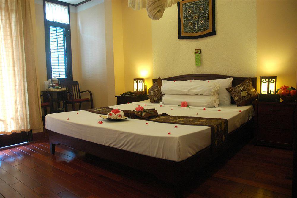 Hotel Pho Library 2*