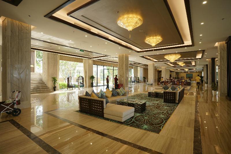 Renaissance & Resort