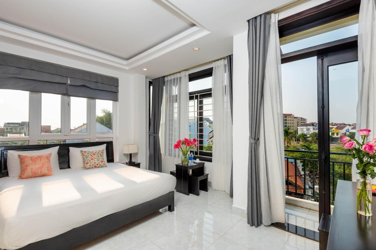 Flamingo - Big With Balcony - Close To Old Town 200m & Temple Bridge - Large Outside Pool For Sun Bathing Hoi An