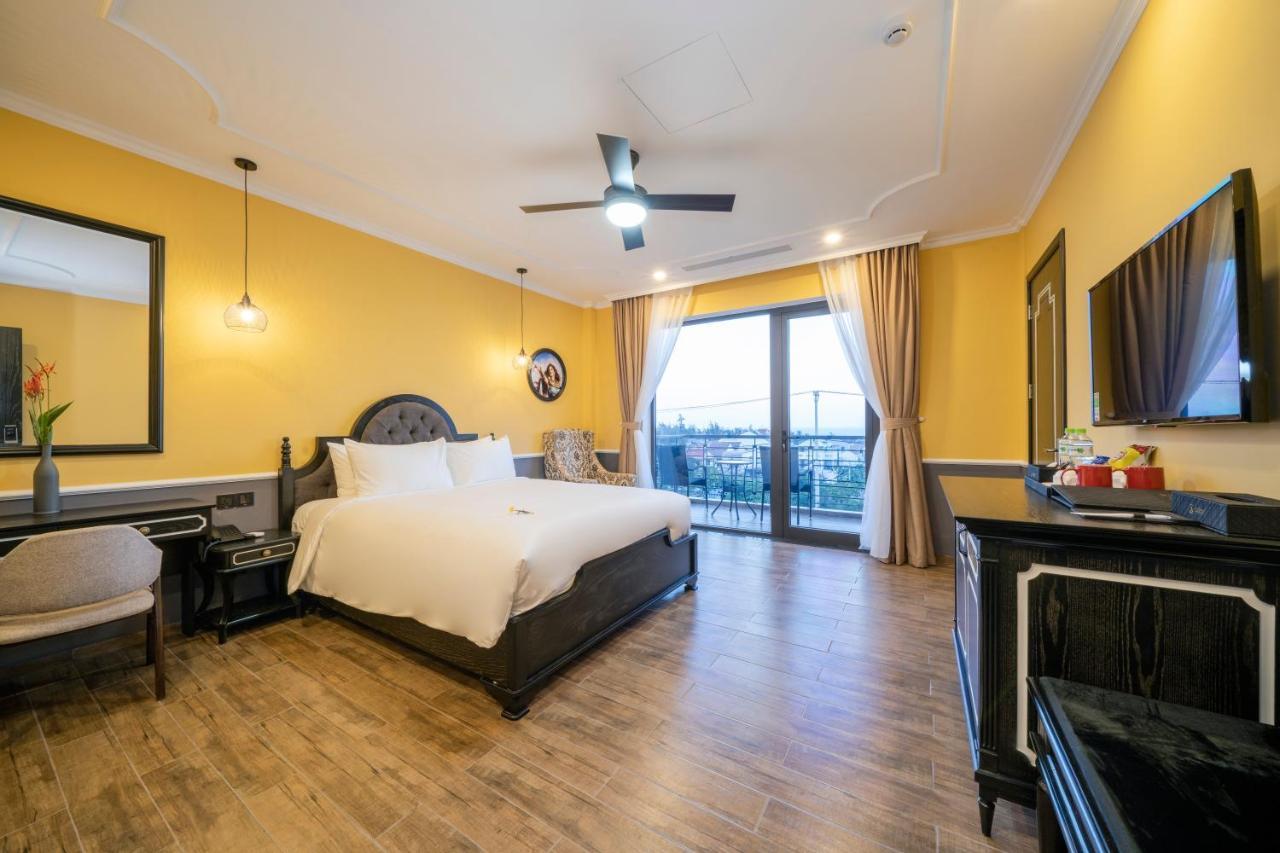Athenia Boutique & 4* Hoi An