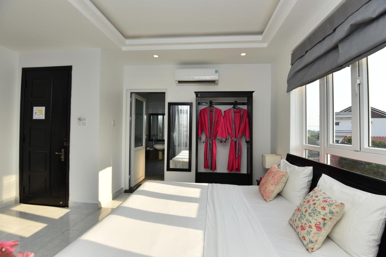 Flamingo - Big With Balcony - Close To Old Town 200m & Temple Bridge - Large Outside Pool For Sun Bathing Hoi An