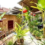 Pink Beach Homestay
