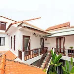 Pink Beach Homestay