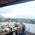 Lasanta Villa