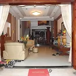 Hoang Thu Hostel