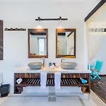 Tra Que Mansion