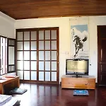 B Lan House