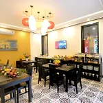 Golden Bell Backpacker Hotel & Pool Bar