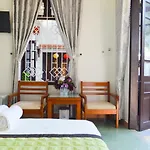 Halo Homestay
