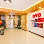 Oyo 119 Sunshine Beach Hotel