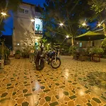 Apricot Homestay
