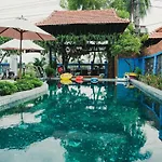 Sunset Garden Villa Riverside