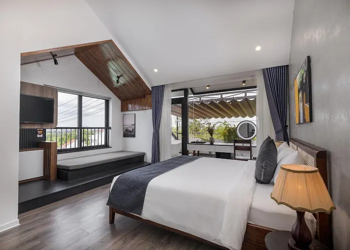 Charm Champion Villa Hoian