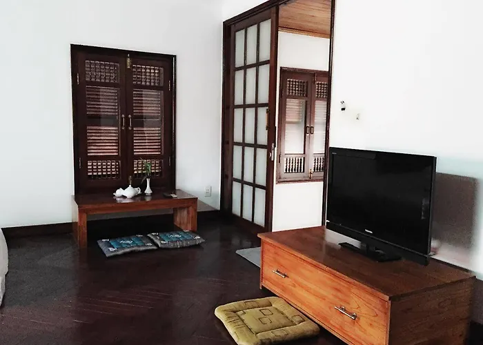 B Lan House