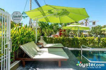 Golden Bell Backpacker & Pool Bar Villa Hoi An
