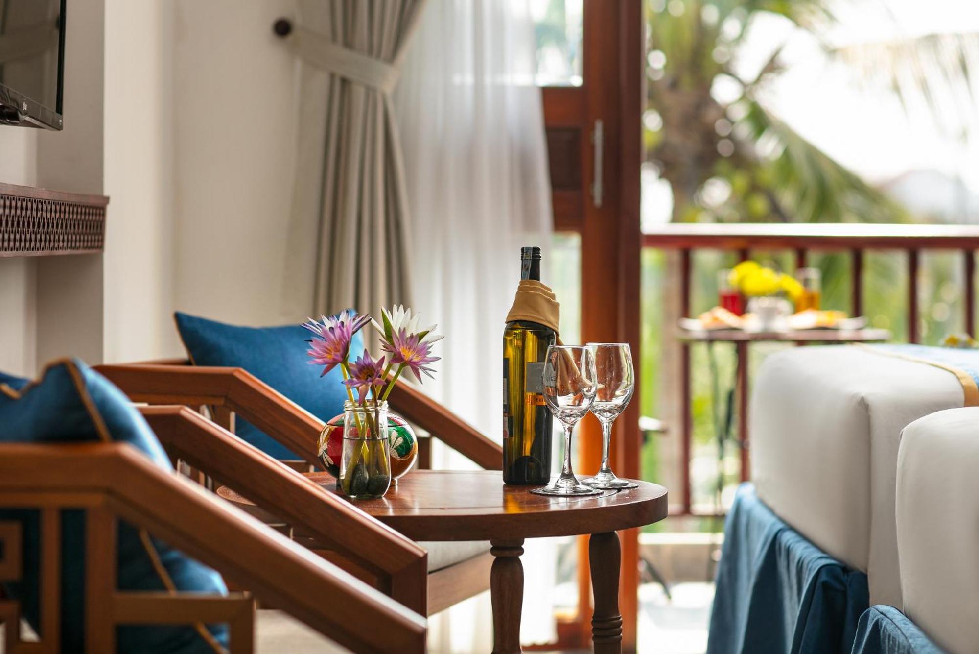 Bed & Breakfast Riverside &
