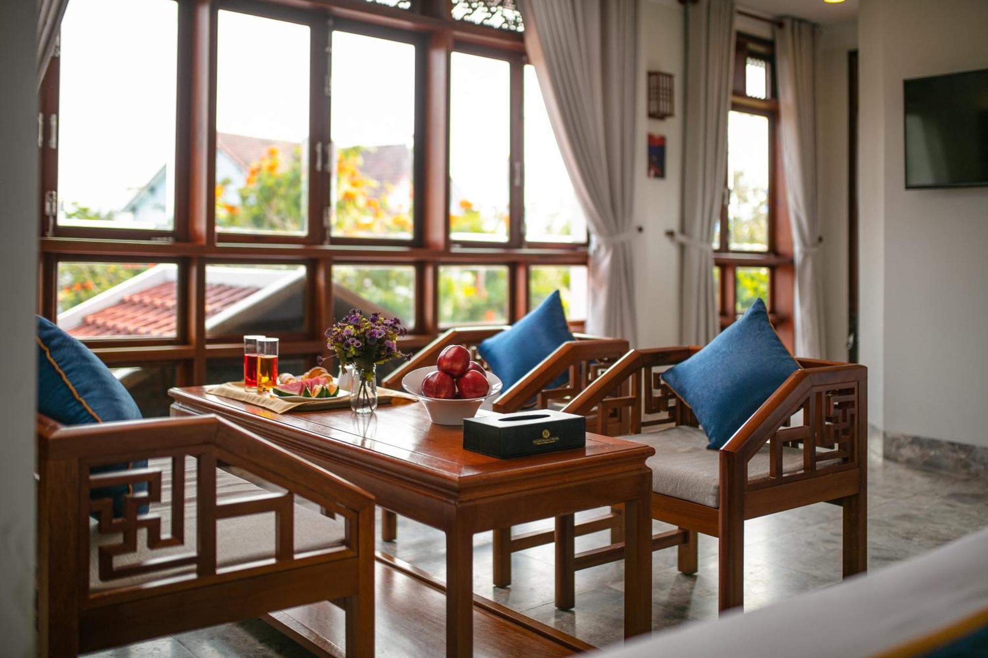 Riverside & Bed & Breakfast