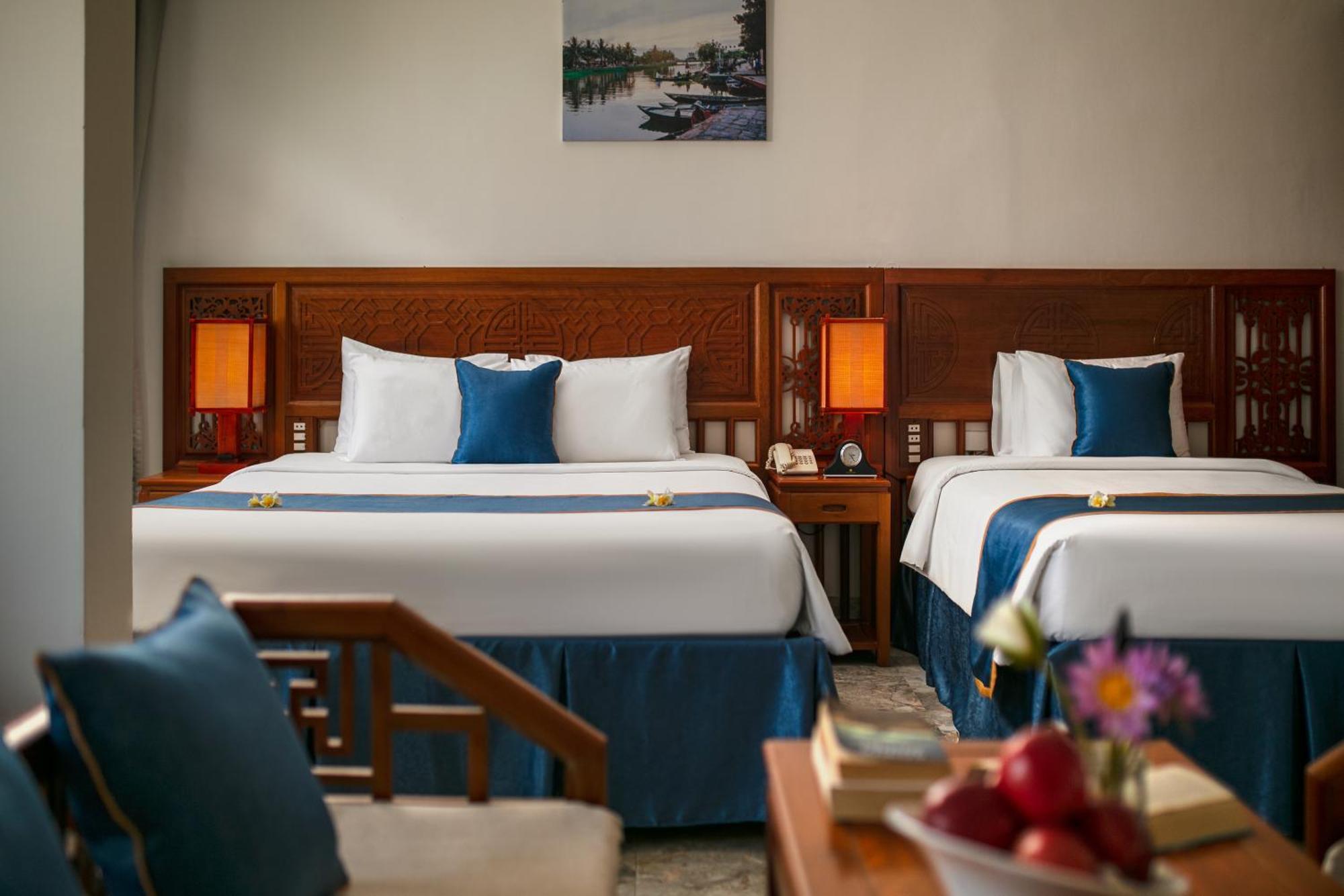 Bed & Breakfast Riverside &