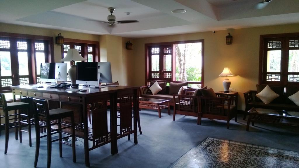 Essence & Hoi An