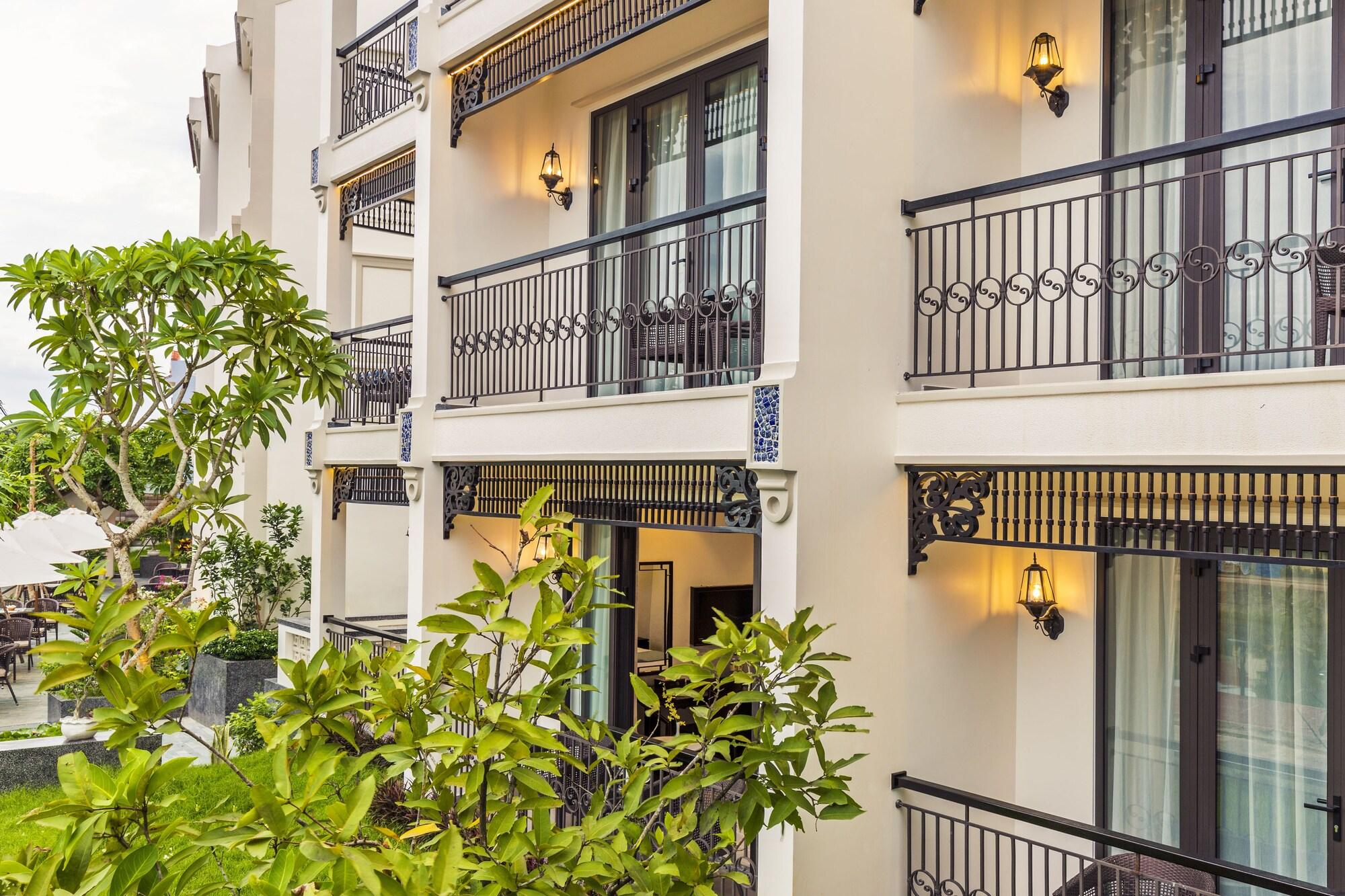 Khách Sạn&spa Laluna Riverside 4*