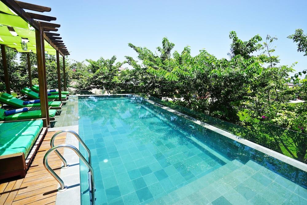 Chic - Retreat Hotel Hoi An